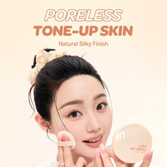 I'M MEME Compact close-up highlighting pore-smoothing texture on smooth skin