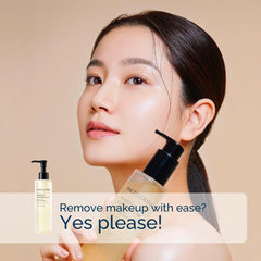 INCELLDERM PureCell Cleansing Oil dispensing pump demonstrating easy, mess-free use.