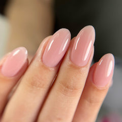 IN.HYPE Express Structure Gel brush in use delivering smooth, self-leveling application.