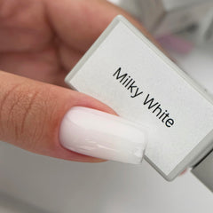 IN.HYPE Structure Gel self-leveling formula enables easy, mess-free application.