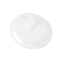 INNERSENSE Hydrating Hairbath foaming lather demonstrates rich cleansing for smooth hair.