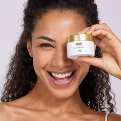 ISDIN Glicoisdin8 Soft cream texture swatch showing gentle exfoliation on skin
