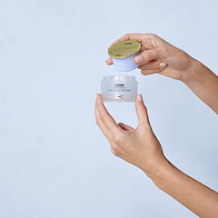 ISDIN Isdinceutics Eco-Refill texture close-up reveals creamy, fast-absorbing hydration.