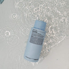 J Beverly Hills Blue Everyday Moisturizing Shampoo with mango extract for lasting moisture.