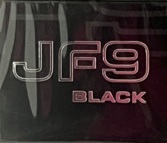 JAFRA JF9 Black spray action for easy application and instant presence.