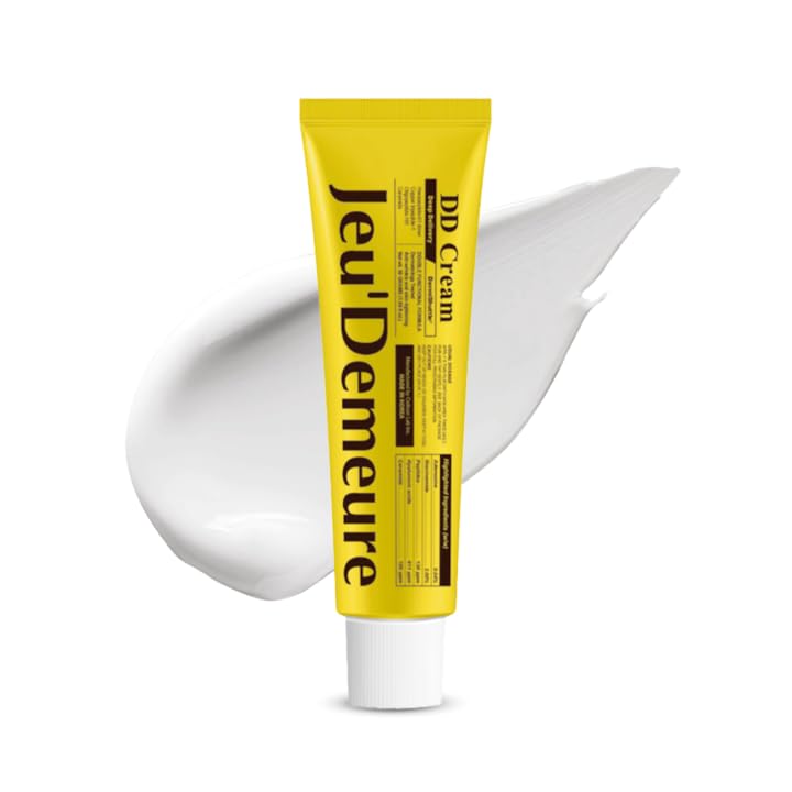 JEU'DEMEURE Dermishuttle DD Cream bottle showcasing premium packaging for daily hydration