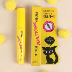 Jigott Cat's Eye Volume Shot Brush closeup highlights root-lifting bristles