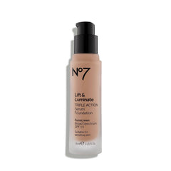 Texture légère du JoJo Siwa No7 Lift & Luminate appliquée sur peau.