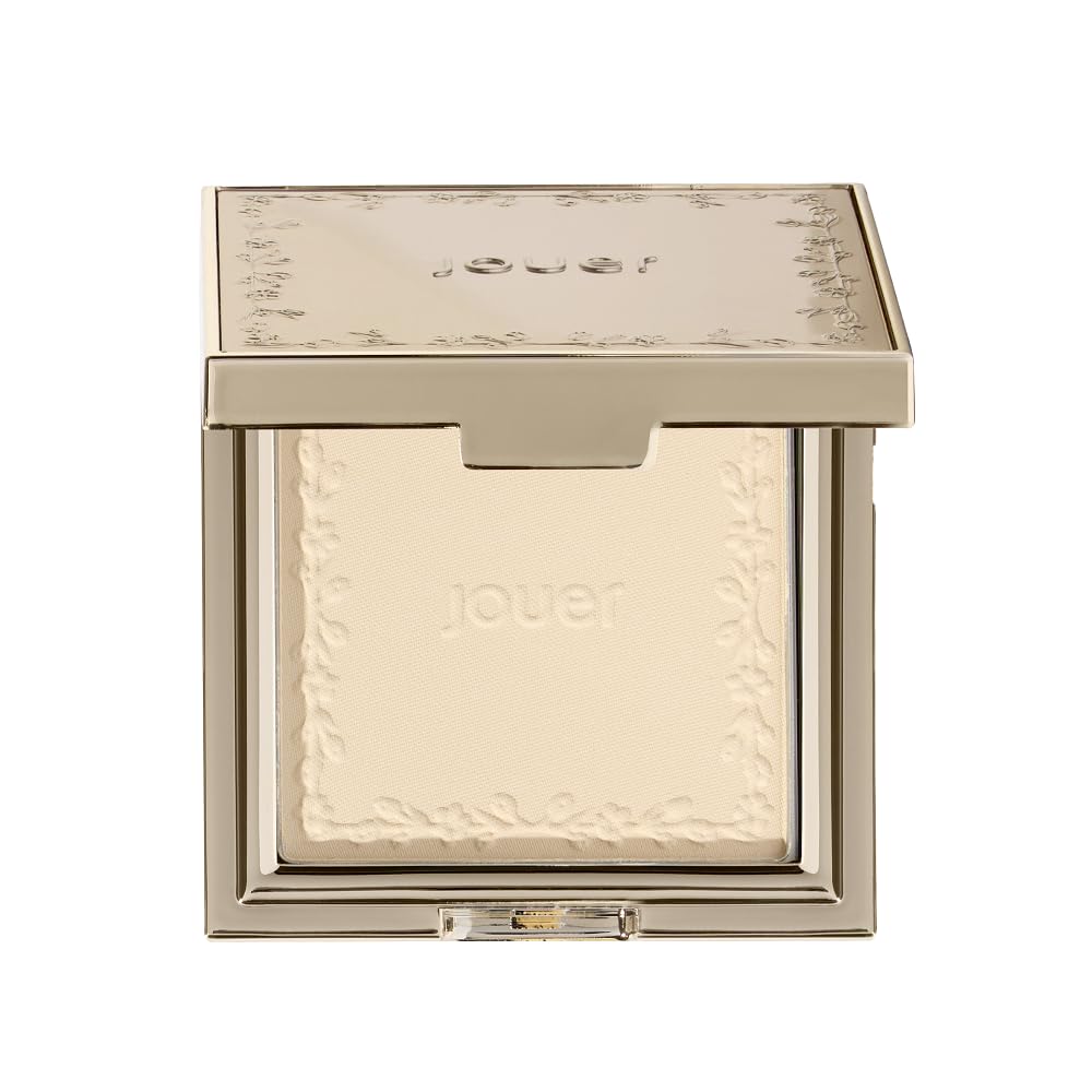 Jouer Soft Focus Hydrate Set Powder compact open reveals universal translucent finish for all skin tones.