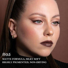 JUAAZIN waterproof formula resists smudges for long-lasting lip definition