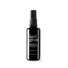 Kari Gran Moisture Milk bottle close-up highlighting barrier hydration