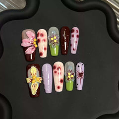 KASOICRA 5D flower charms add delicate floral details to nails.