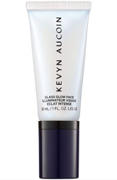 Kevyn Aucoin Glass Glow on the face delivers a glassy, hydrated glow.