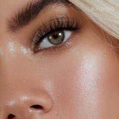 Kiromiro 3D faux mink lashes add wispy volume.