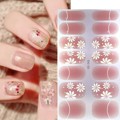 KRTBKR summer glitter design nails with eye-catching shine.
