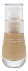 La Bella Donna Marta foundation bottle close-up for a radiant, hydrated finish.