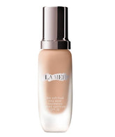 La Mer The Soft Fluid Foundation 200 Dune bottle close-up for natural, long-wear coverage
