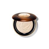 Lancôme Teint Idole CE Highlighter packaging shows premium design for easy on-the-go use.
