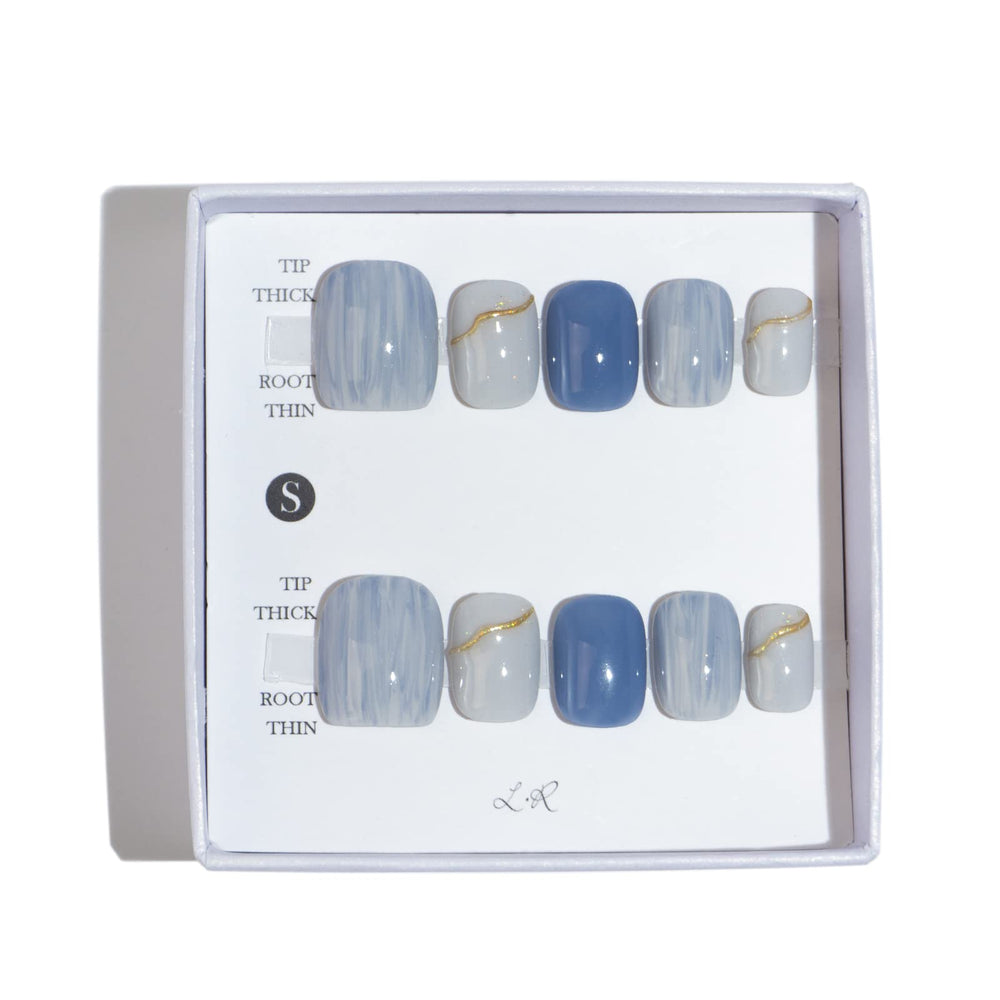 Light Rain handmade press-on nails design close-up for personalized style