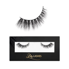 Lilly Lashes Doha 3D Mink Lashes deliver voluminous definition for glamorous evenings.
