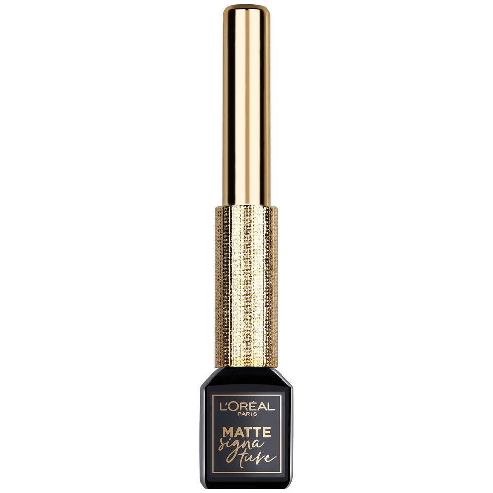 L'Oreal Paris Matte Signature eyeliner close-up applicator for precise lines