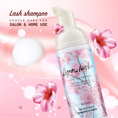 Lyon Lash sensitive formula packaging highlights paraben- and sulfate-free care.