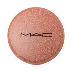 MAC Skinfinish Sunstruck Bronzer cheek application highlights warmth and depth