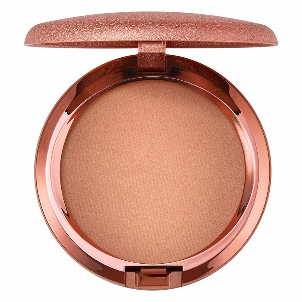 MAC Skinfinish Sunstruck Bronzer compact shows warm glow for all-day radiance