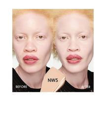 MAC Studio Fix Fluid application demonstrates natural, oil-control finish.