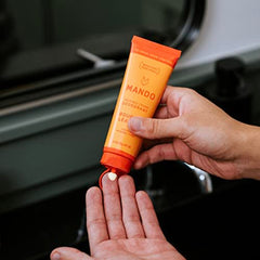 Mando hypoallergenic formula close-up emphasizes skin-safe care.