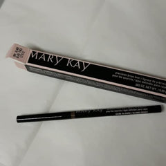 Mary Kay Precision Brow Liner Dark Blonde close up shows precise brow shaping and filling.