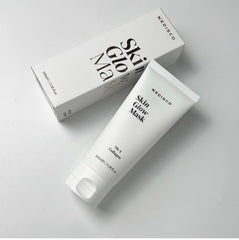 Medisco Skin Glow Mask collagen-rich formula nourishes skin.