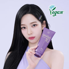 Mise En Scene Salon 10 bottle pour demonstrates easy, targeted application.