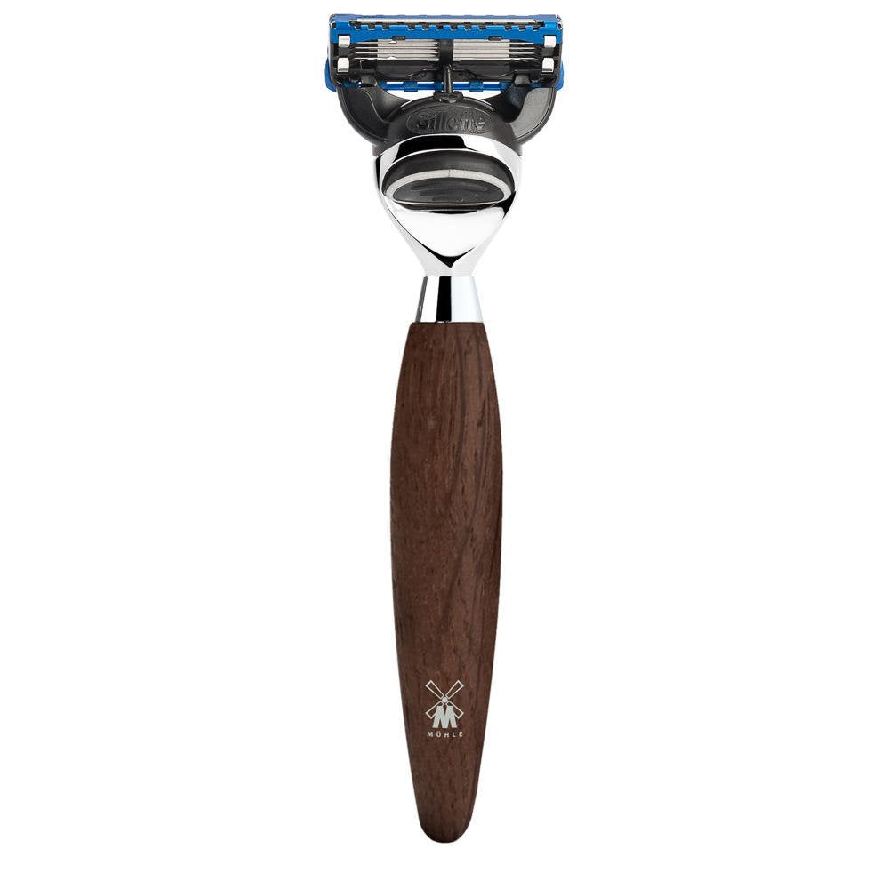 MÜHLE KOSMO Bog Oak 5-Blade Razor bog oak handle closeup for a premium shave