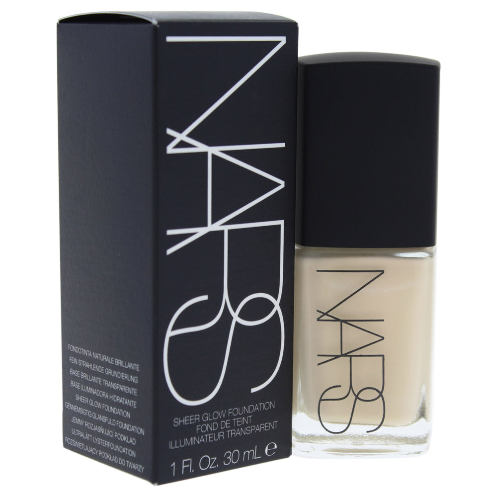 NARS Sheer Glow Foundation Siberia/Light bottle shows natural radiance with buildable coverage