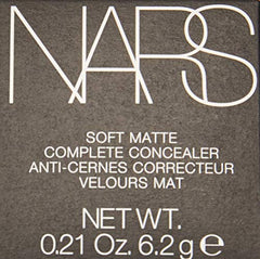 NARS Soft Matte Complete Concealer Cannelle dispensing action demonstrating precise application.