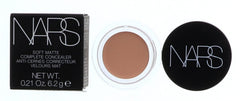 NARS Soft Matte Complete Concealer Creme Brulee blend shows seamless matte finish