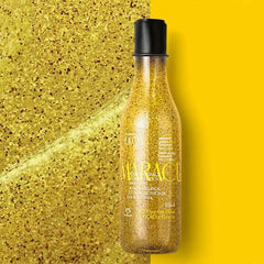Natura maracuja-seed-scrub particles closeup highlighting gentle weekly exfoliation.