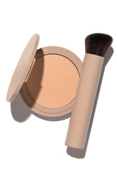No Makeup Makeup Foundation Duo with cream-balm texture provides natural, skin-like coverage