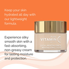 Noche Y Dia cream texture shown absorbing quickly for a lightweight feel.