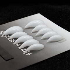 ocouyvd handmade press-on nails with Halloween eagle-claw design offering bold, temporary nail art.