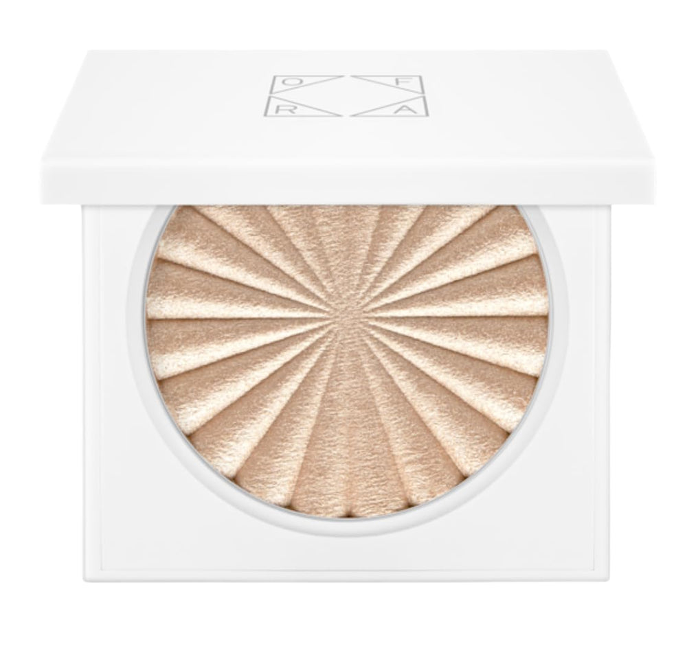 Ofra Highlighter The Hills full-size compact delivers a radiant champagne glow.
