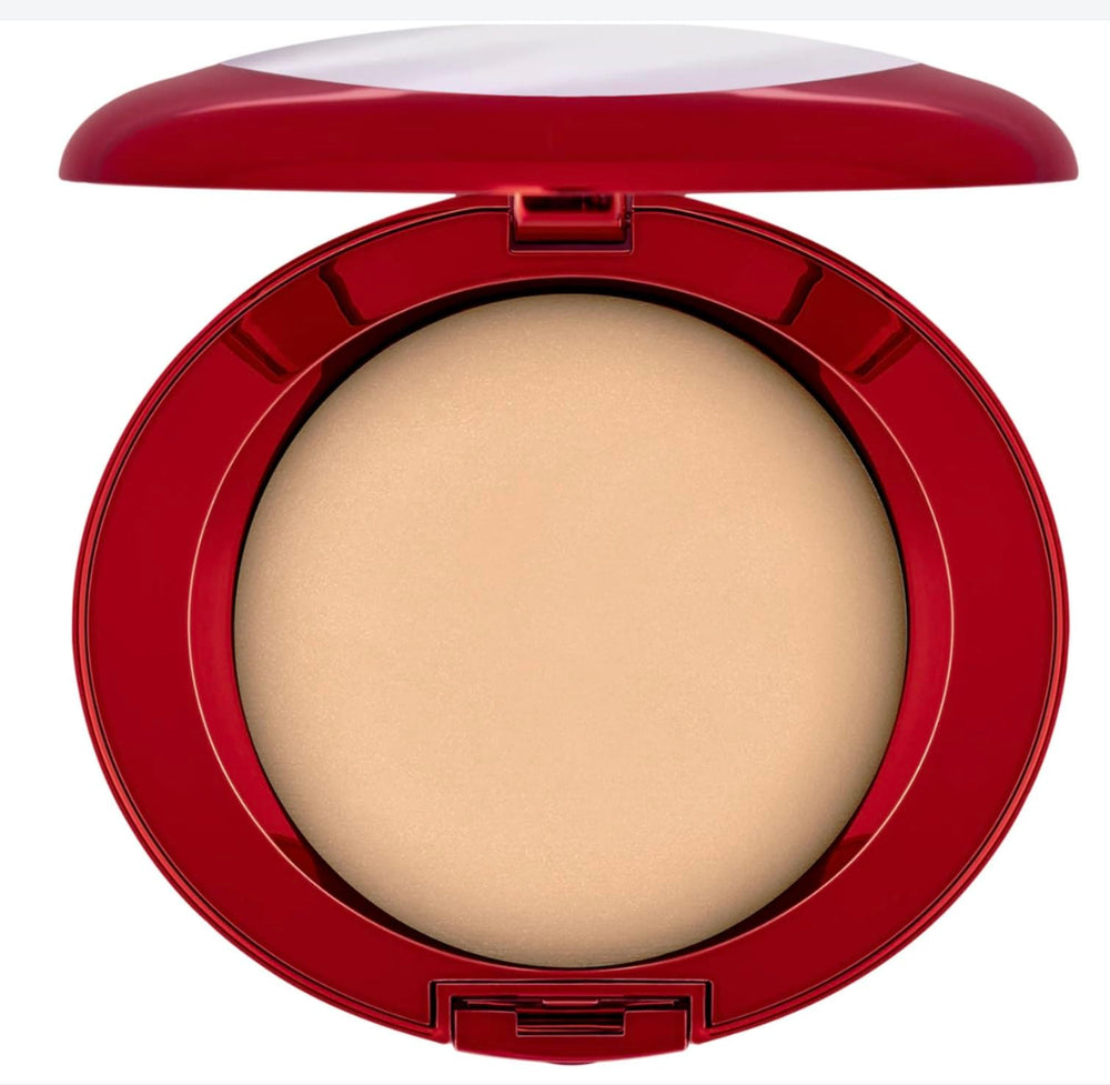 ONE SIZE Bouclé Silk Airbrush Talc-Free Finishing Powder bottle delivers a soft-focus, pore-minimizing finish.