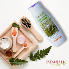 Patanjali Kesh Kanti foamy lather demonstrates thorough cleansing and scalp refreshment