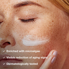 PHYTOMER Night Recharge application scene for face and neck at night—overnight care