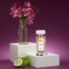 Close-up notes highlight peony and creamy sandalwood.