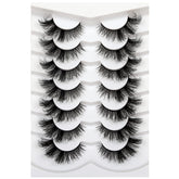Pooplunch 8D Cat Eye Lashes close up shows silky fibers for fluttery definition