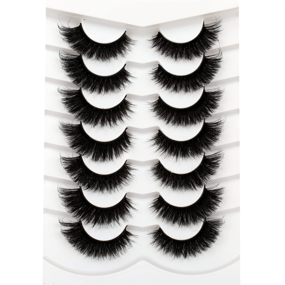 Pooplunch 8D silk cat-eye lashes for dramatic evening look