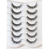 Pooplunch 8D silky lashes close-up showing natural volume and flutter.