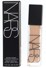 Pousutong NARS Mont Blanc bottle close-up highlighting sleek packaging and smooth coverage.